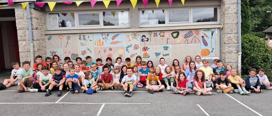 Le Hinglé. Les enfants ont réalisé une mosaïque dans l’école